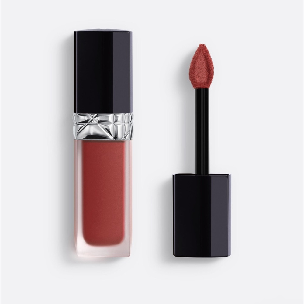 Dior Rouge Liquid Lipstick -820
Forever Unique NWT
